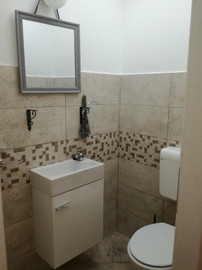 Kuca Za Odmor Pende Villa Banjol Exterior photo