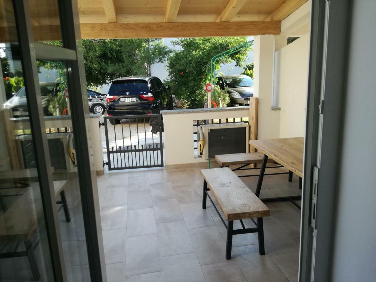 Kuca Za Odmor Pende Villa Banjol Exterior photo