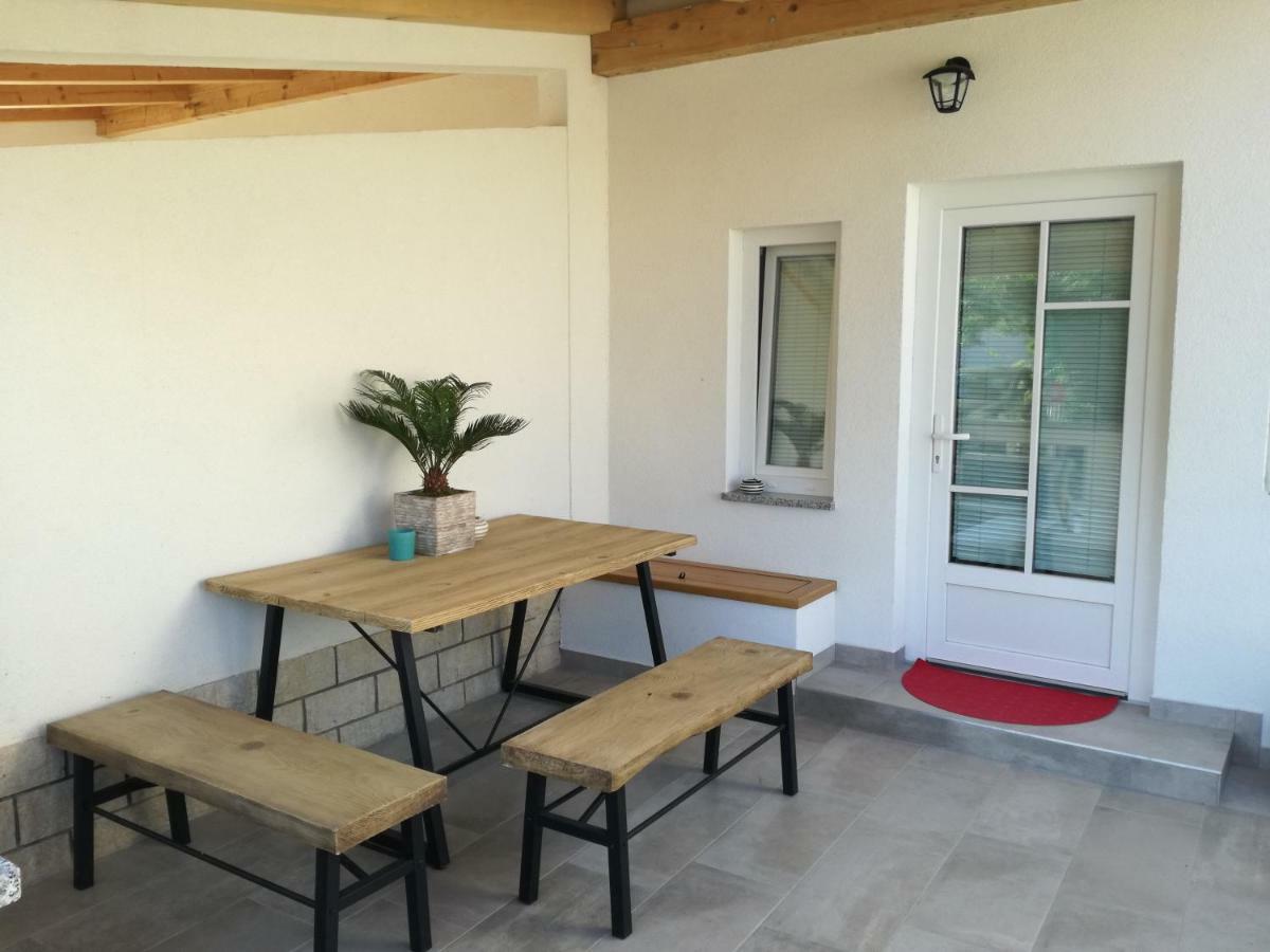 Kuca Za Odmor Pende Villa Banjol Exterior photo